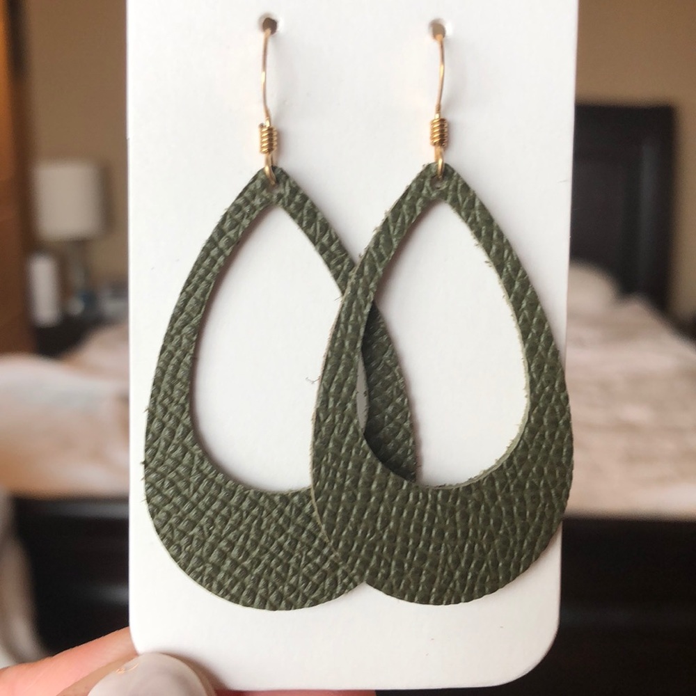 Nickel and Suede leather earrings